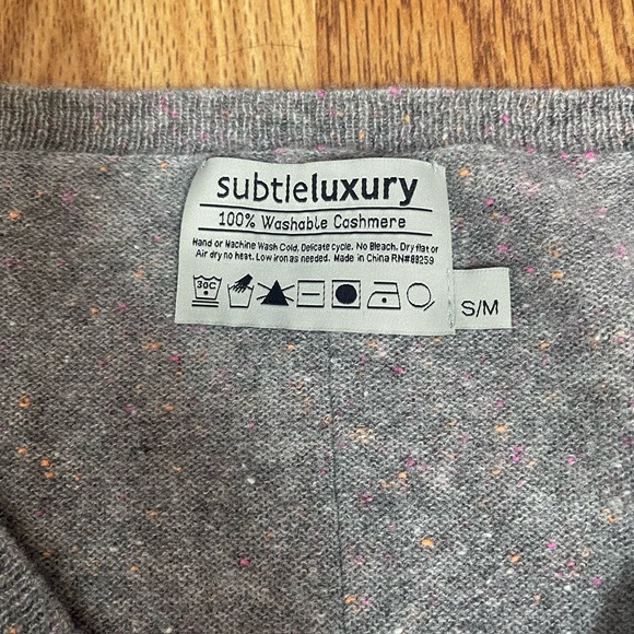 Subtleluxury gray oversized 100% cashmere V-neck Sweater size S/M - Picture 6 of 11